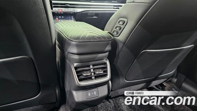 Hyundai Grandeur Hybrid 2023 — ფოტო 30/34