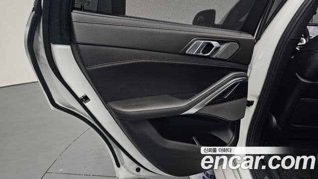 BMW X6 2024 — Photo 21/35