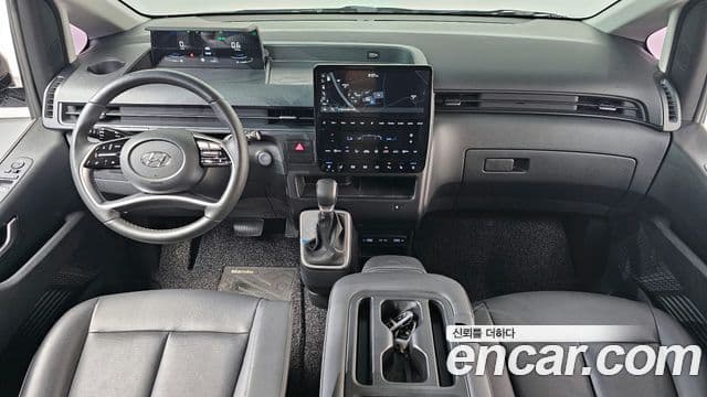 Hyundai Staria 2024 — Фото 7/20