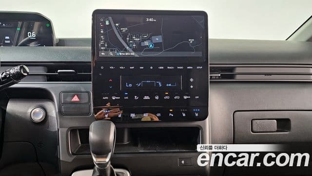Hyundai Staria 2024 — Фото 13/20