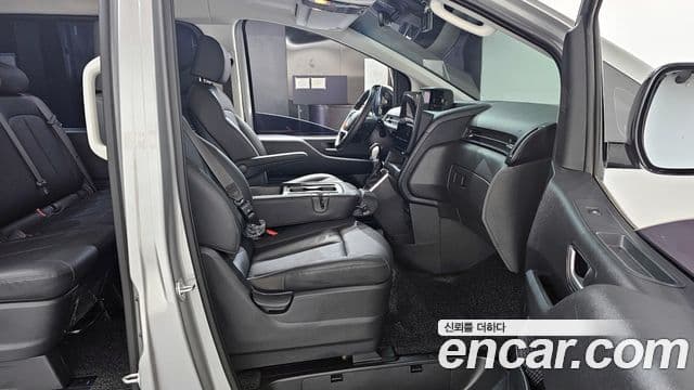 Hyundai Staria 2024 — Şəkil 2/33