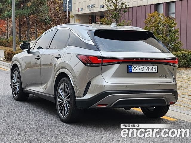 Lexus RX350h 2023 — ფოტო 3/20