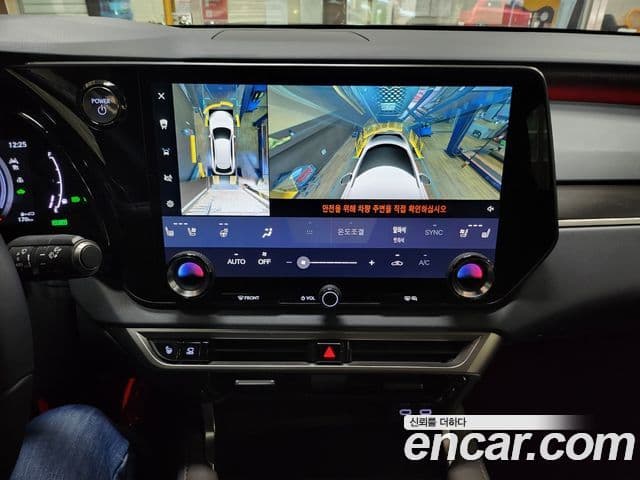Lexus RX350h 2023 — ფოტო 18/20