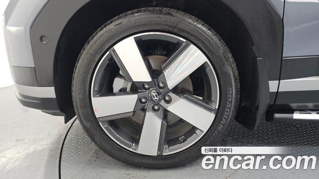 Hyundai Santa Fe 2024 — ფოტო 5/20