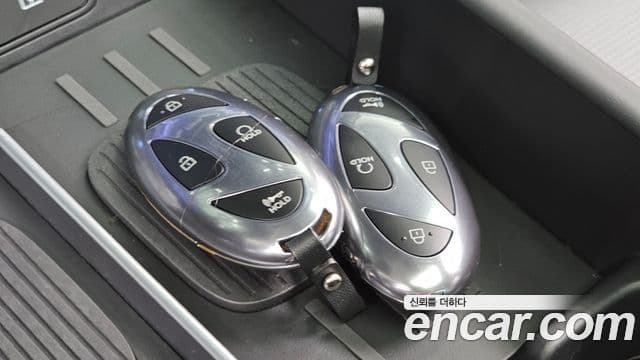 Hyundai Santa Fe 2024 — ფოტო 16/20