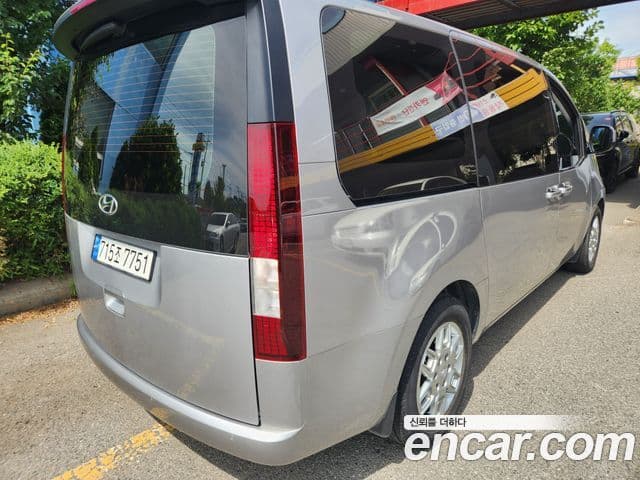Hyundai Staria 2023 — ფოტო 6/20