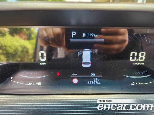Hyundai Staria 2023 — ფოტო 14/20