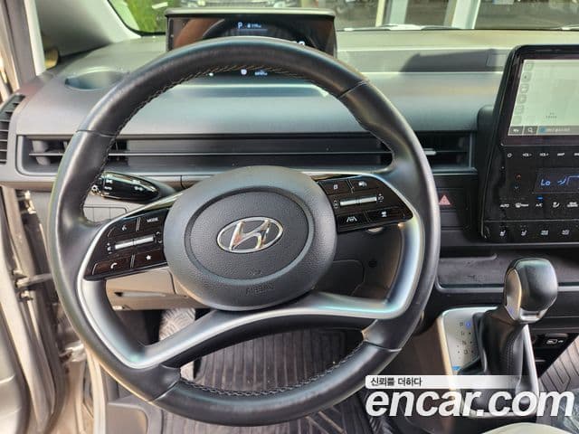 Hyundai Staria 2023 — ფოტო 19/20
