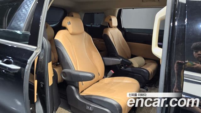 Kia Carnival 2021 — Фото 11/20