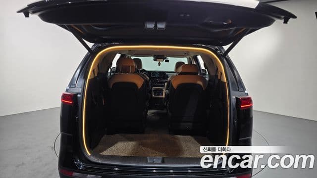 Kia Carnival 2021 — Фото 16/20
