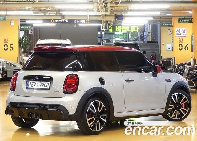 Mini Cooper S 2022 — ფოტო 1/20