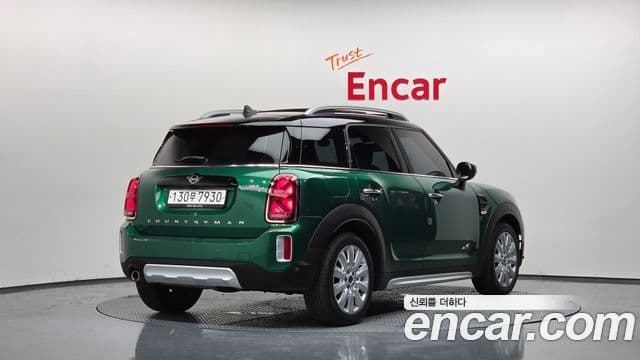 Mini Cooper D Countryman 2022 — ფოტო 17/20