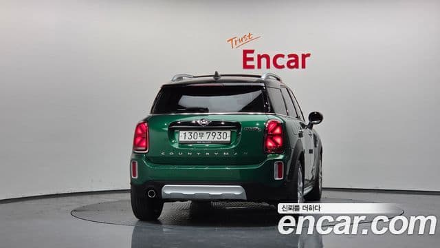 Mini Cooper D Countryman 2022 — ფოტო 18/20