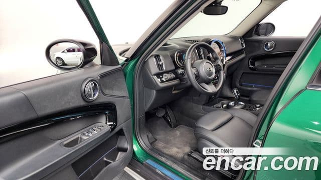 Mini Cooper D Countryman 2022 — ფოტო 1/20