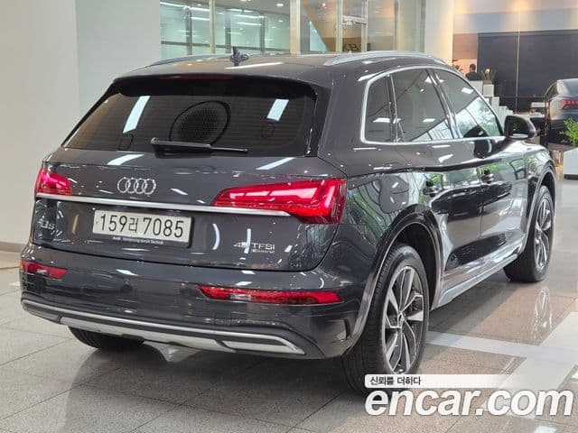 Audi Q5 2023 — ფოტო 1/20