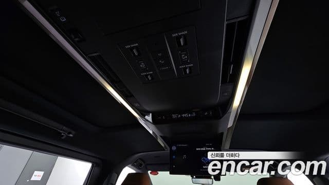 Toyota Alphard 2025 — Şəkil 18/20