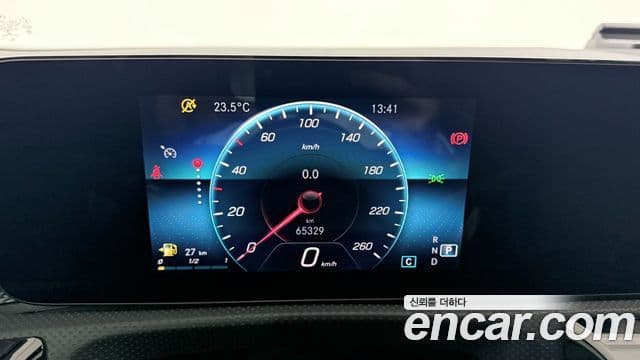 Mercedes-Benz A-Class 2021 — ფოტო 7/20