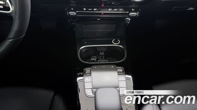 Mercedes-Benz A-Class 2021 — ფოტო 8/20