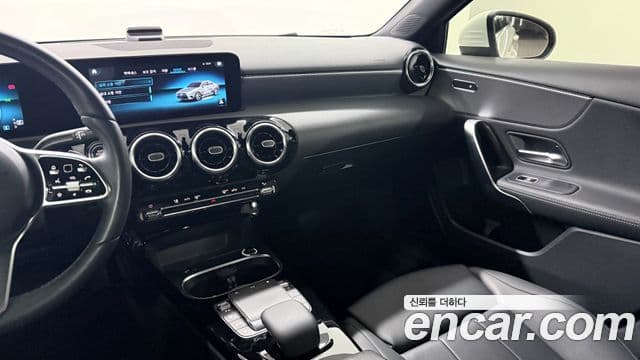 Mercedes-Benz A-Class 2021 — ფოტო 13/20