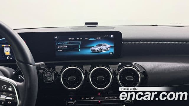 Mercedes-Benz A-Class 2021 — ფოტო 16/20