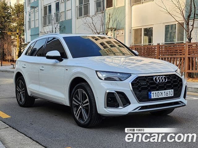 Audi Q5 2022 — ფოტო 2/20