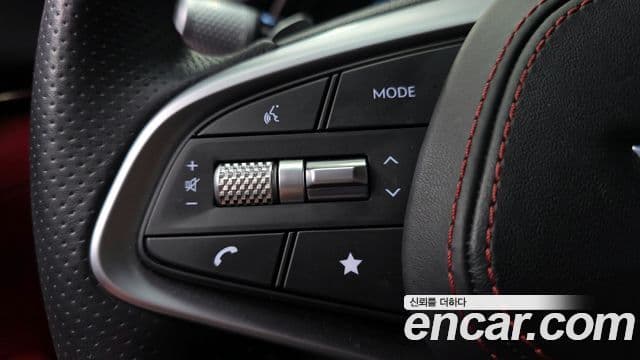 Genesis GV70 2022 — Photo 24/34