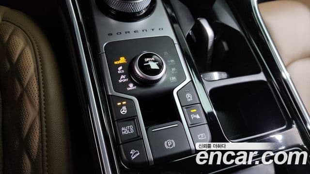 Kia Sorento 2024 — ფოტო 19/20
