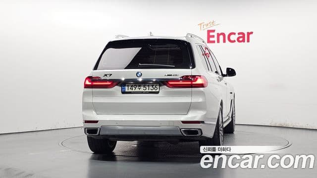 BMW X7 2021 — Photo 12/20