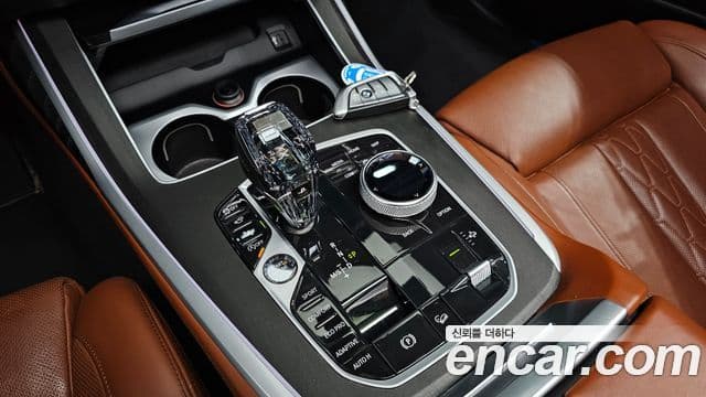 BMW X7 2021 — Photo 14/20