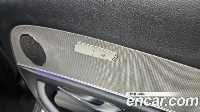 Mercedes-Benz E-Class 2018 — ფოტო 17/20