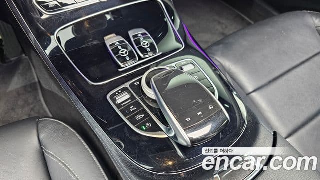 Mercedes-Benz E-Class 2018 — ფოტო 19/20