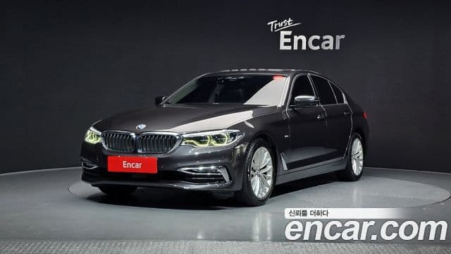 BMW 5 Series 2018 — ფოტო 1/20