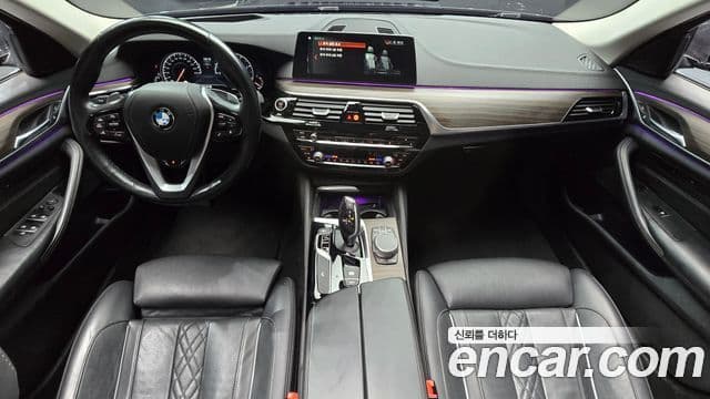 BMW 5 Series 2018 — ფოტო 7/20