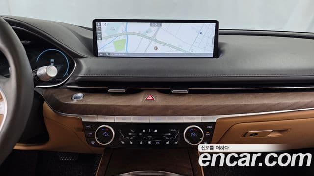 Genesis Electrified G80 2020 — Şəkil 14/20