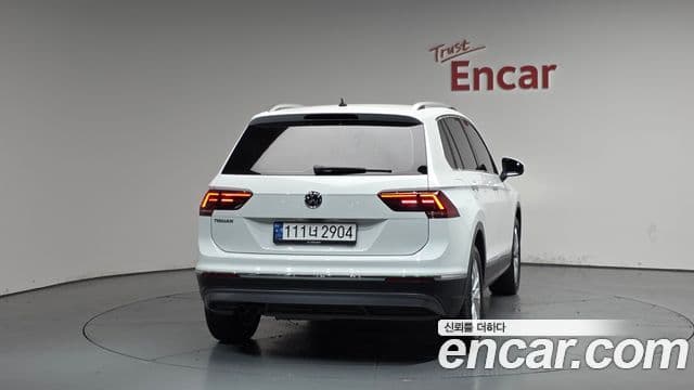 Volkswagen Tiguan 2018 — Фото 4/20