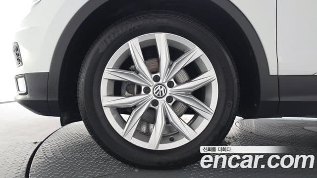 Volkswagen Tiguan 2018 — Фото 5/20