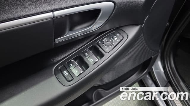 Hyundai Sonata Hybrid 2019 — Photo 5/33