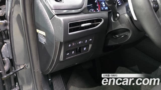 Hyundai Sonata Hybrid 2019 — Photo 11/33