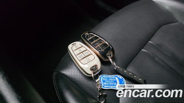 Hyundai Sonata Hybrid 2019 — Photo 25/33