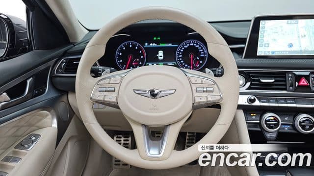 Genesis G70 2018 — ფოტო 13/20