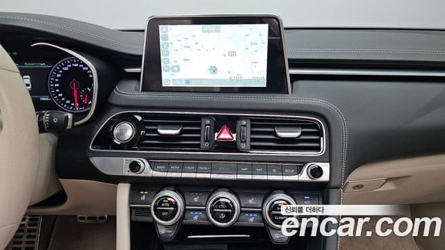Genesis G70 2018 — ფოტო 14/20