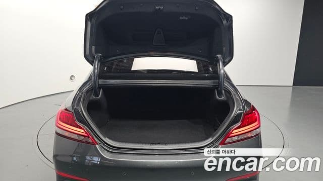 Genesis G70 2018 — ფოტო 20/20