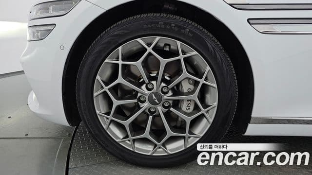 Genesis Electrified G80 2022 — ფოტო 5/20