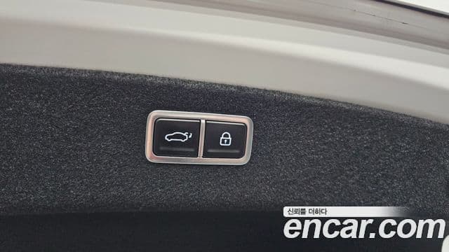 Genesis Electrified G80 2022 — ფოტო 17/20