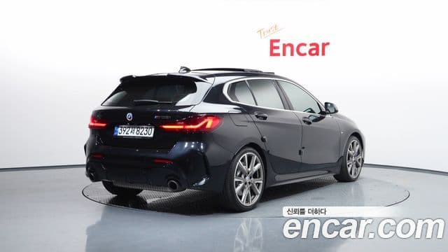 BMW 1 Series 2022 — ფოტო 2/20