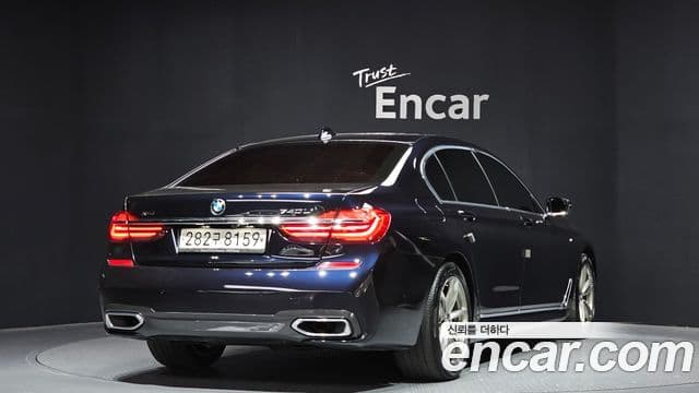 BMW 7 Series 2018 — ფოტო 11/20