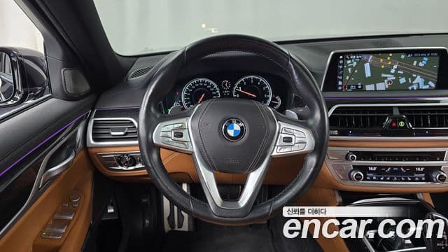 BMW 7 Series 2018 — ფოტო 20/20