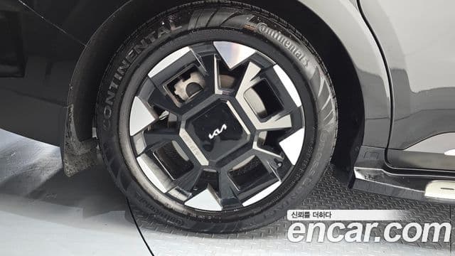 Kia Carnival 2024 — ფოტო 4/20
