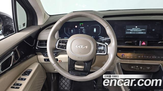 Kia Carnival 2024 — ფოტო 13/20