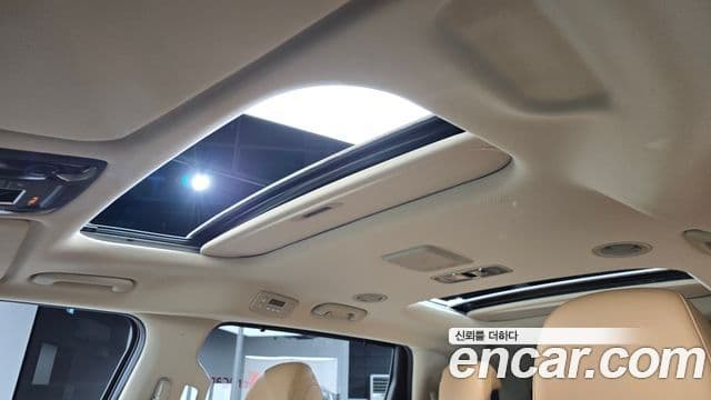 Kia Carnival 2020 — Şəkil 17/20